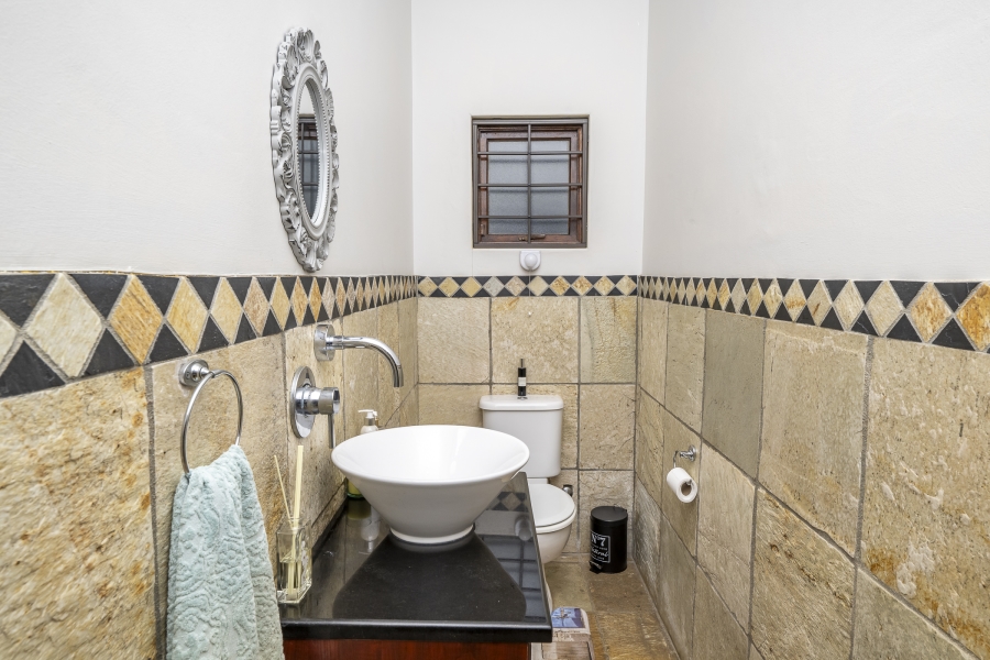 4 Bedroom Property for Sale in Van Riebeeckshof Western Cape